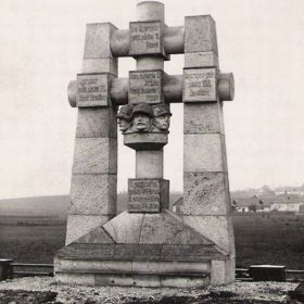 pamätník pri badíne - pôvodný